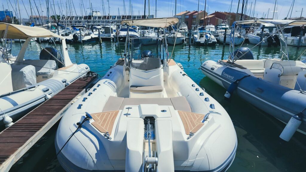 Location bateau Capelli 775 Rent My Boat à Carnon
