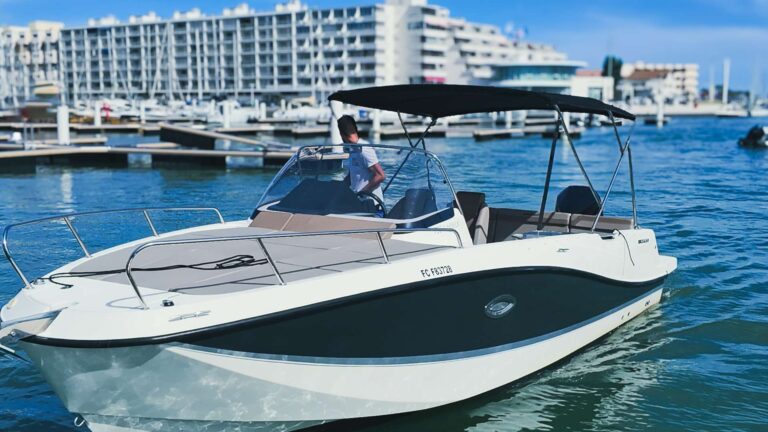 Location bateau Quicksilver 755 Sundeck Rent My Boat à Carnon