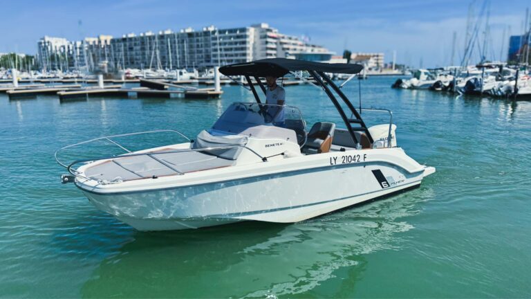 Location bateau Flyer 6 Rent My Boat à Carnon