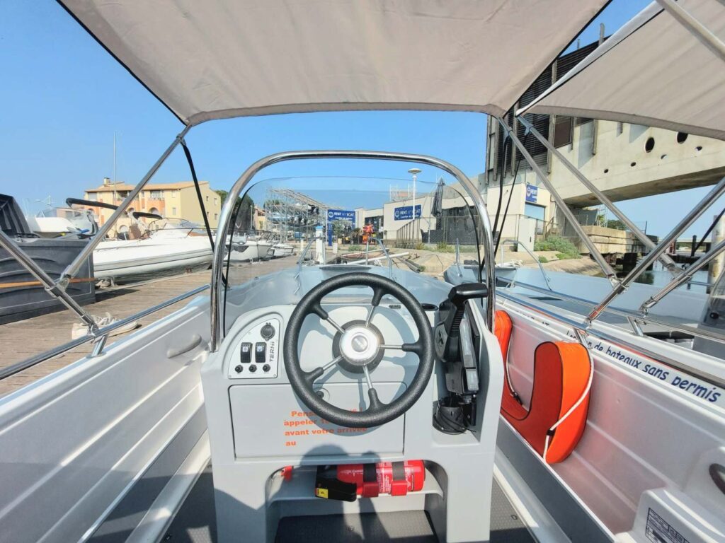 Location bateau sans permis Theri à Carnon avec Rent My Boat